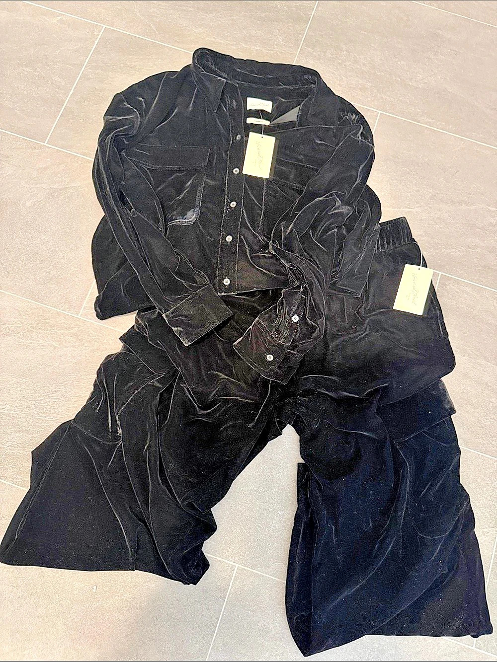 Universal Thread Black Velvet-Texture Button Down Shirt/cargo pants Size XL/L
